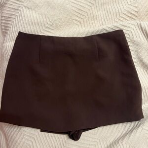 Aritzia Daphne skort